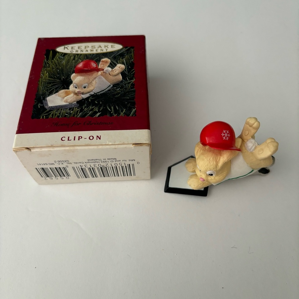 Hallmark Keepsake "Home for Christmas" Ornament 1993 Clip On  Vintage